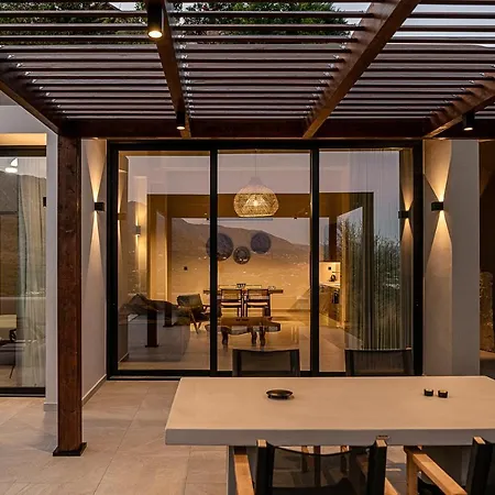 Zeuscave Villa